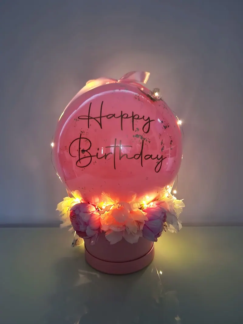 Podświetlany różowy bukiet balonowy „Happy Birthday”